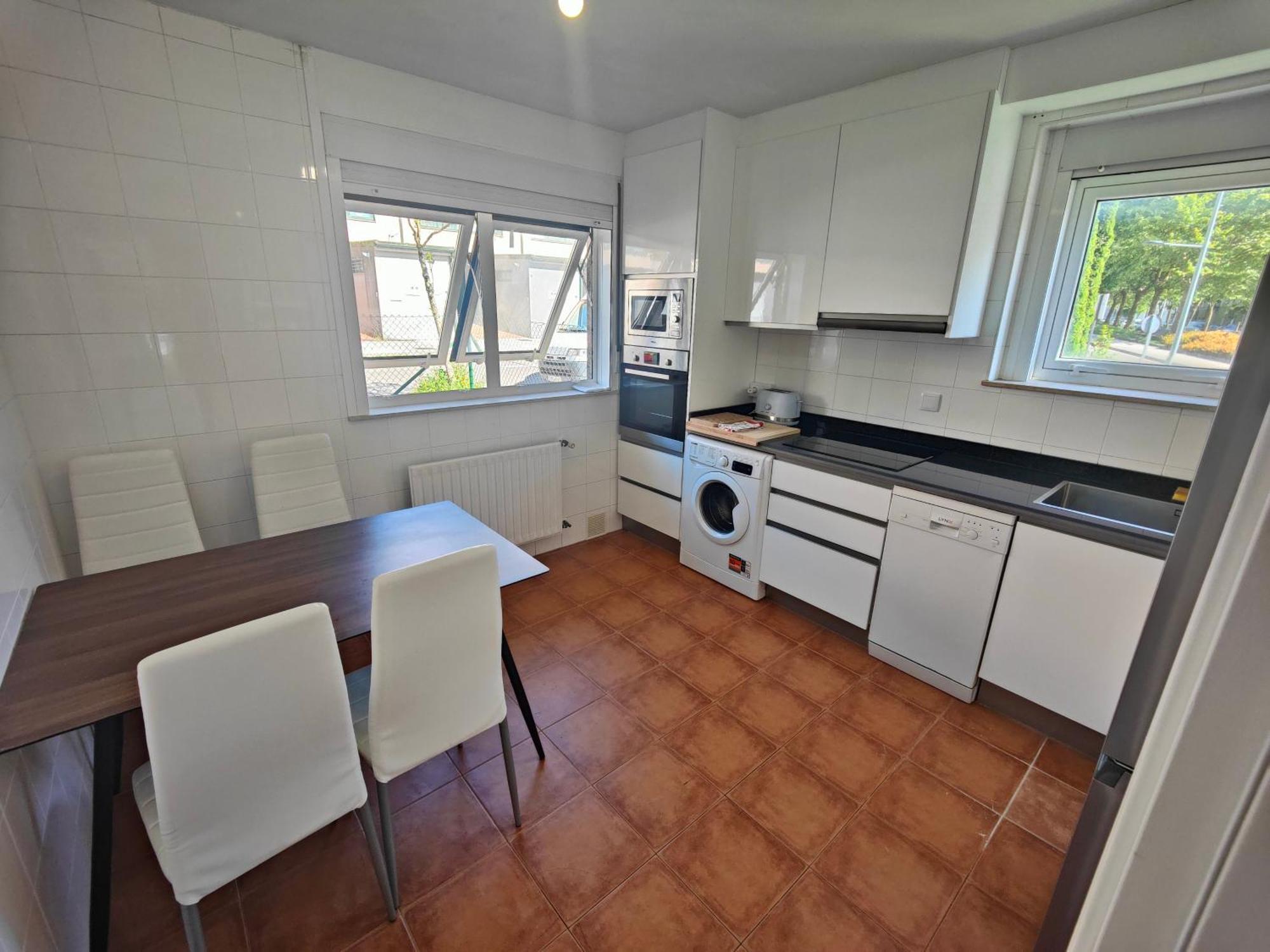 Chalet Con Wifi , Ps4 , Garaje, 5 Dormitorios, 3 Banos, Santiago De Compostela Zewnętrze zdjęcie